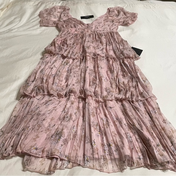 Lulus Gentle Charm Mauve Floral Print Pleated Tiered Midi Dress - Picture 14 of 16